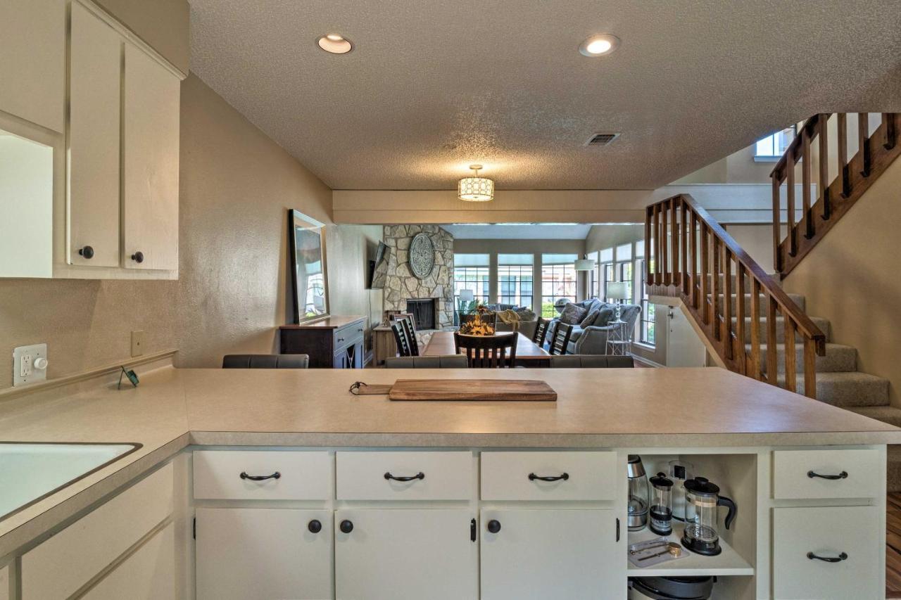 Horseshoe Bay Resort Townhome - Near Lake Lbj! Екстер'єр фото
